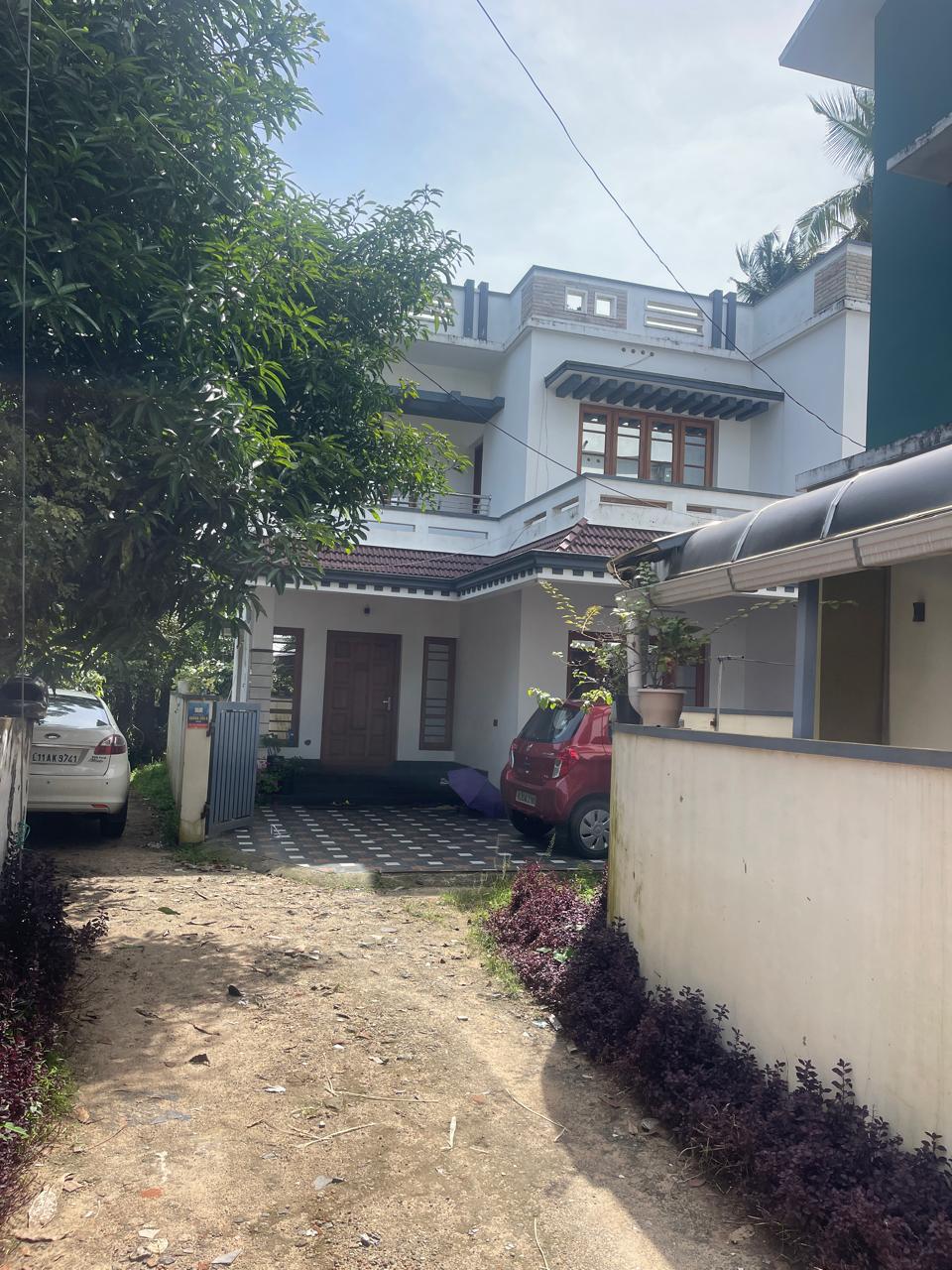 House For Sale -4 Cent @ Ernakulam