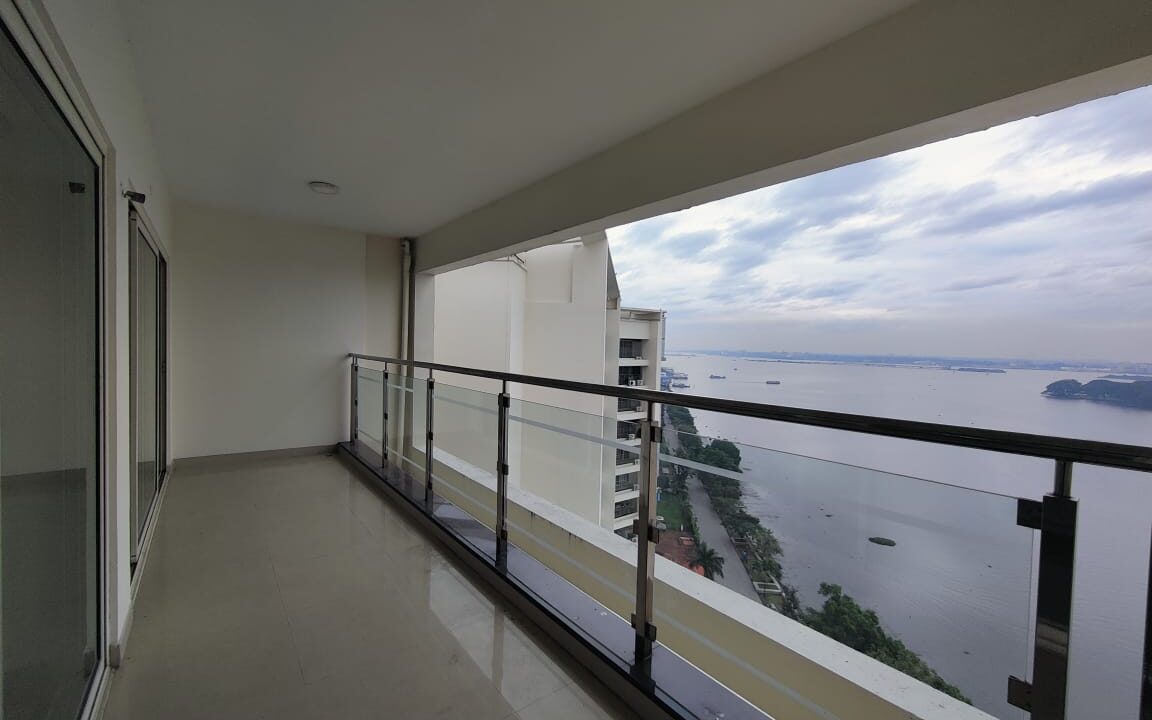 sea view flat 12