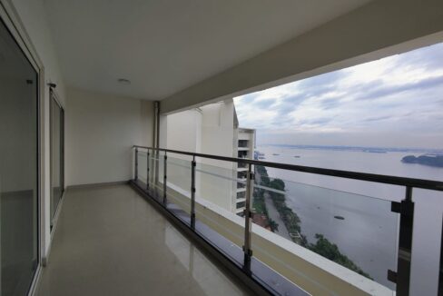 sea view flat 12