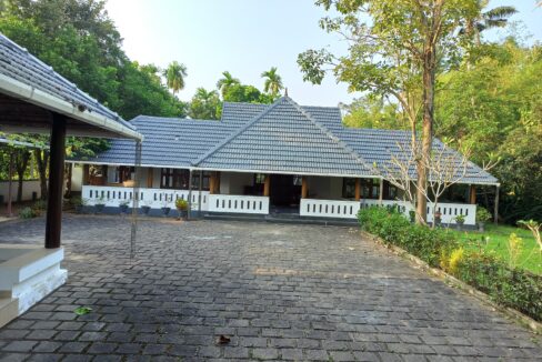 Villa For Sale @ Ernakulam Thiruvaniyoor 1