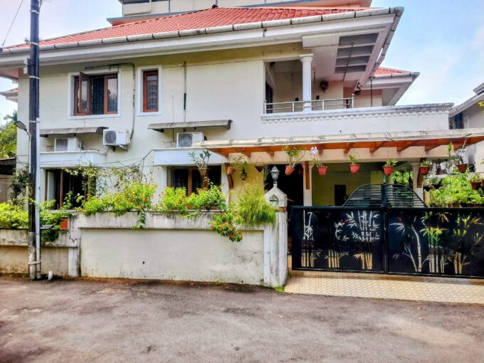 Gated Villa For Sale-5 Cent @ Ernakulam