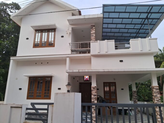 House For Sale-11 Cent @ Changanassery