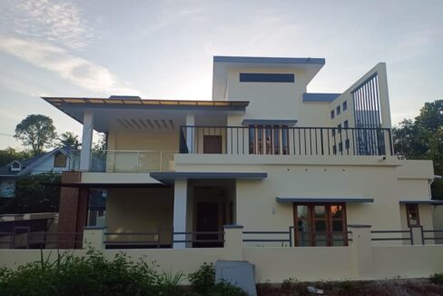 new house for sale @ changanssery bypass. 2