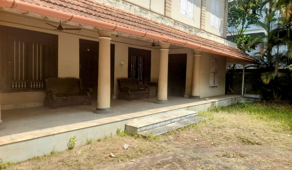 House For Sale @ Aluva town 5