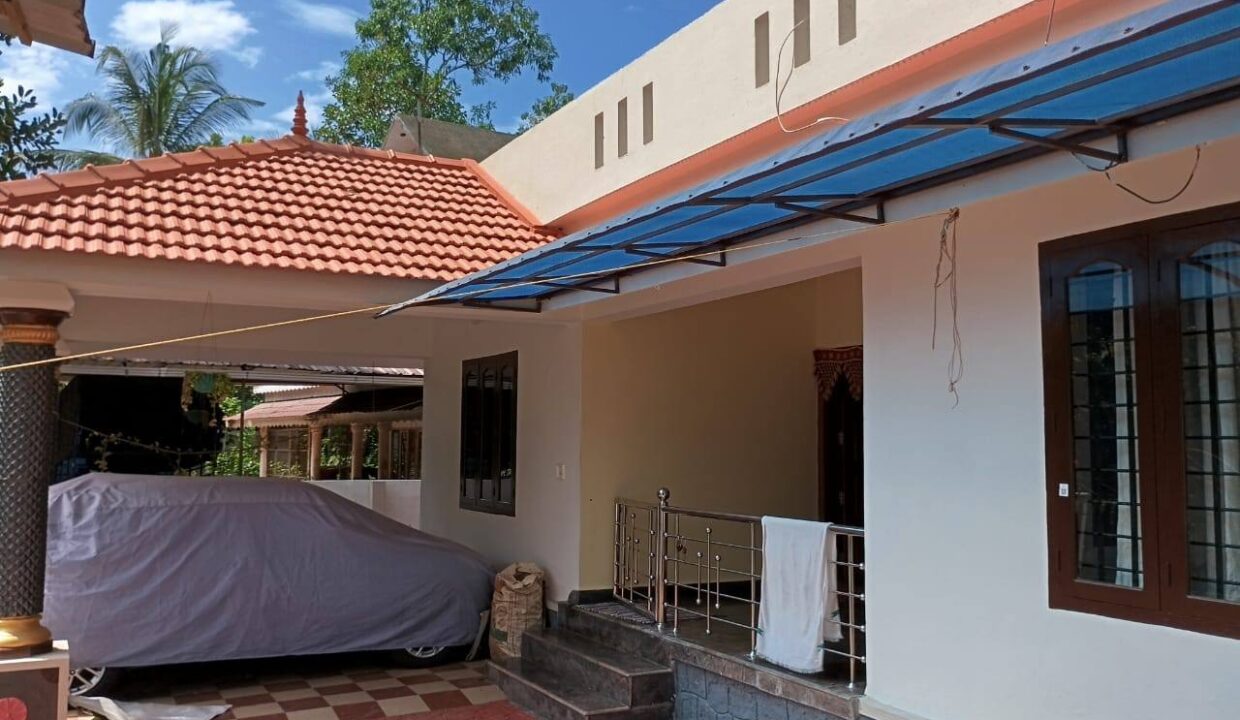 House For Sale @ Thiruvalla 4