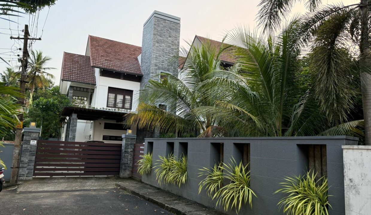 Luxury Bungalow for sale @ Edapally 1