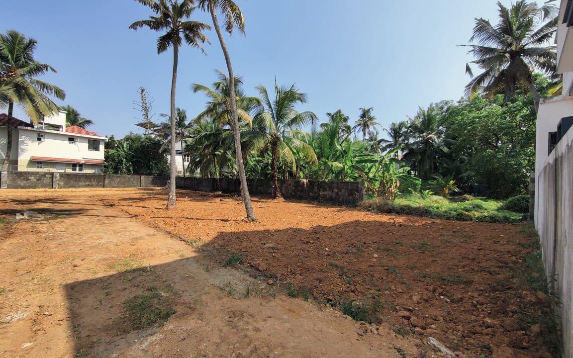 plots for sale @ maradu 3