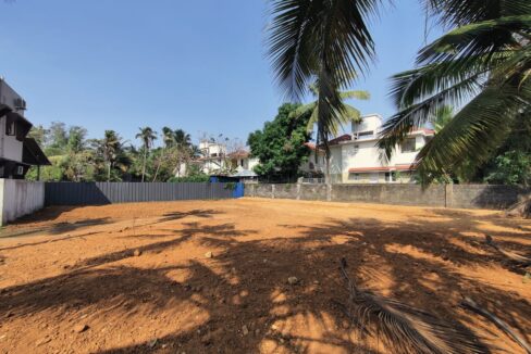 plots for sale @ maradu6