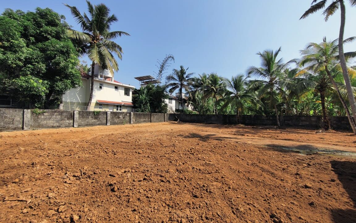 plots for sale @ maradu9