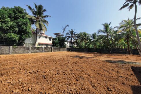 plots for sale @ maradu9