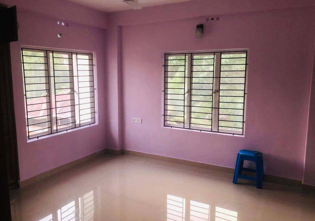 flat for Sale @ melukara kozhencherry 4